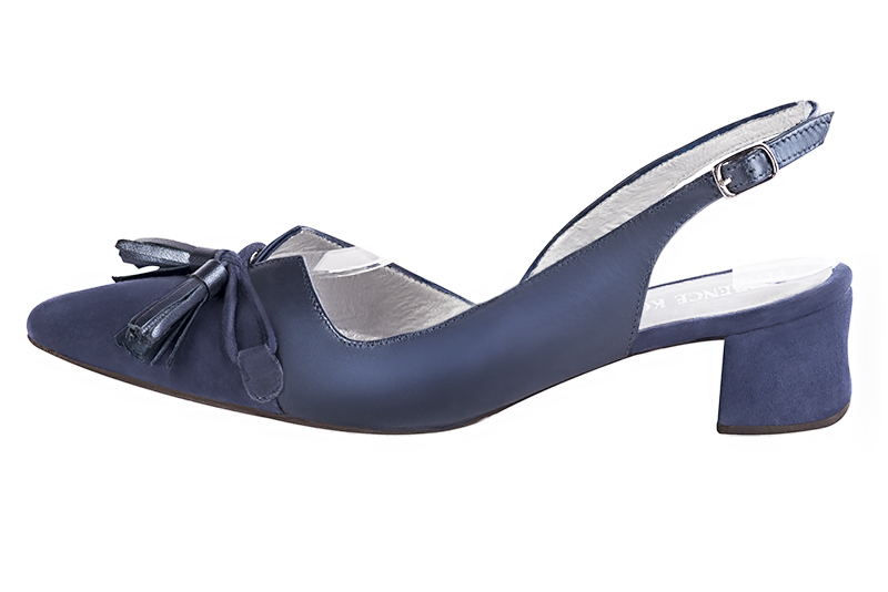 Prussian blue women's open back shoes, with a knot. Tapered toe. Low flare heels. Profile view - Florence KOOIJMAN